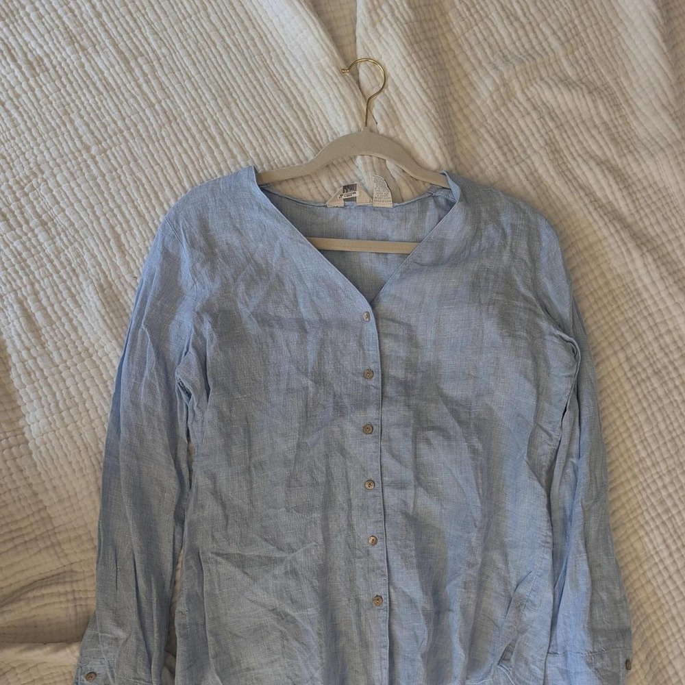 J Jill Light blue linen button-up blouse with subtle textured weave